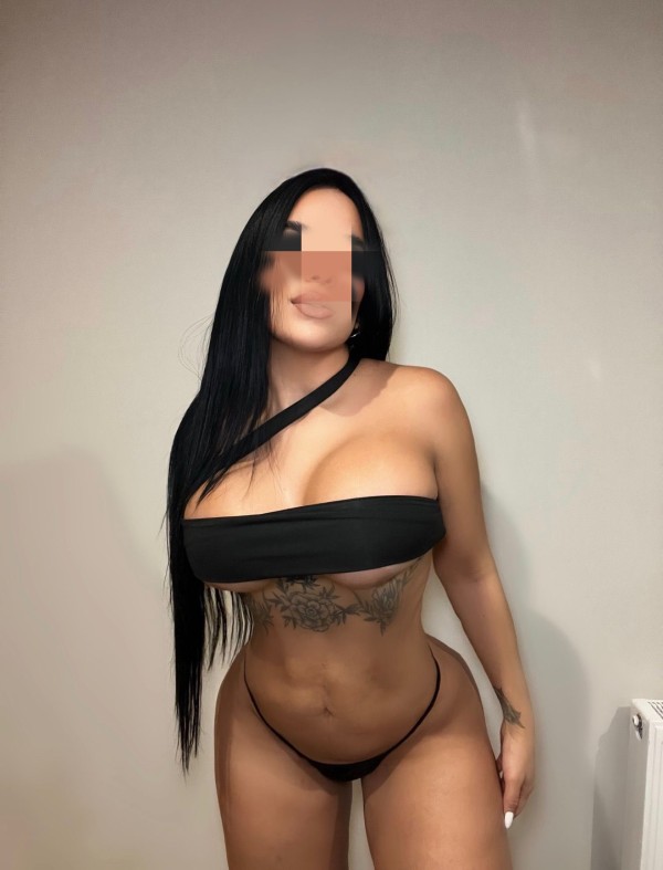 Vicky bomba sexy latina