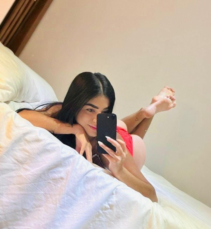 Colombiana jovencita en busca de diversión