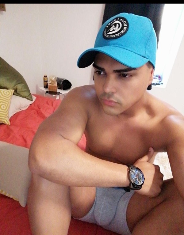 DIEGO LATINO POCO DIAS  EN LA CIUDAD