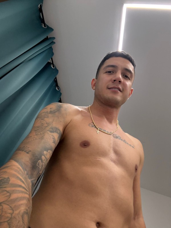 Andrés bisexual cañero