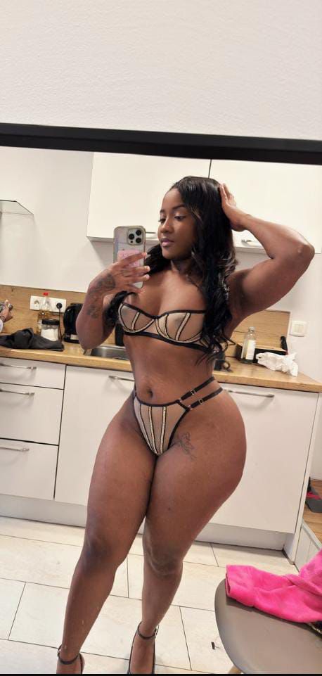 PELINEGRA MULATA CULONA HERMOSA SALIDAS 100E GANDIA