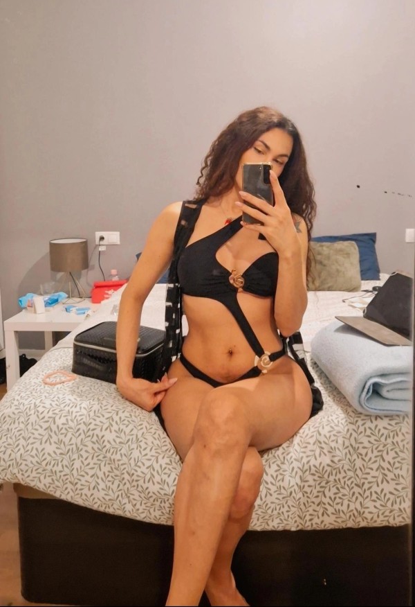 Trans muy caliente y activa para todo