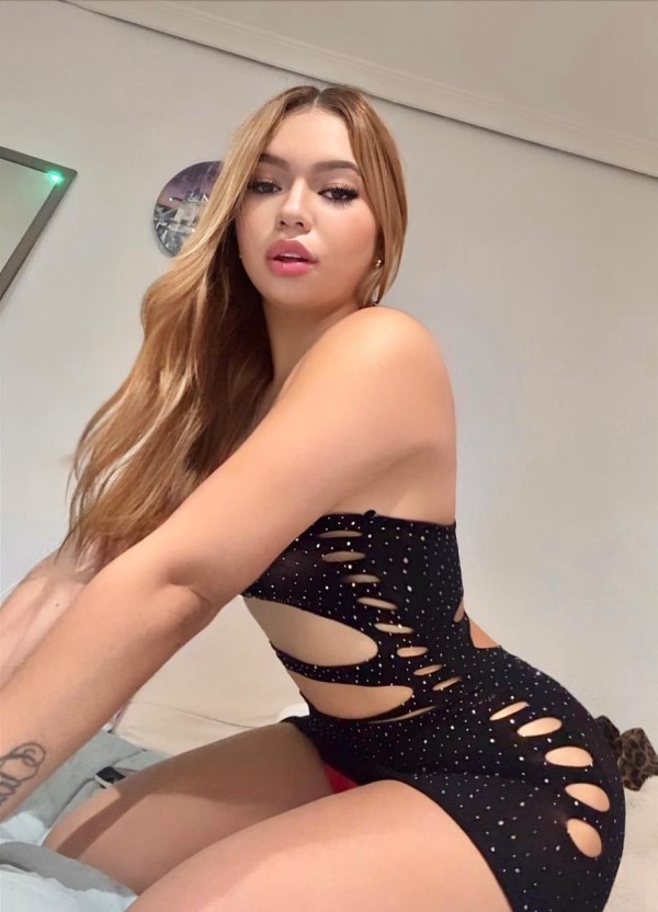 Victoria rubia estudiante colombiana delgada en Zaragoza soy novedad