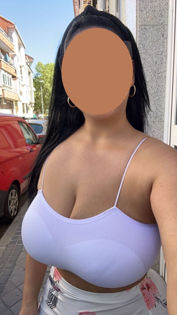 HERMOSA MUJER VENEZOLANA DE VUELTA A TU CIUDAD