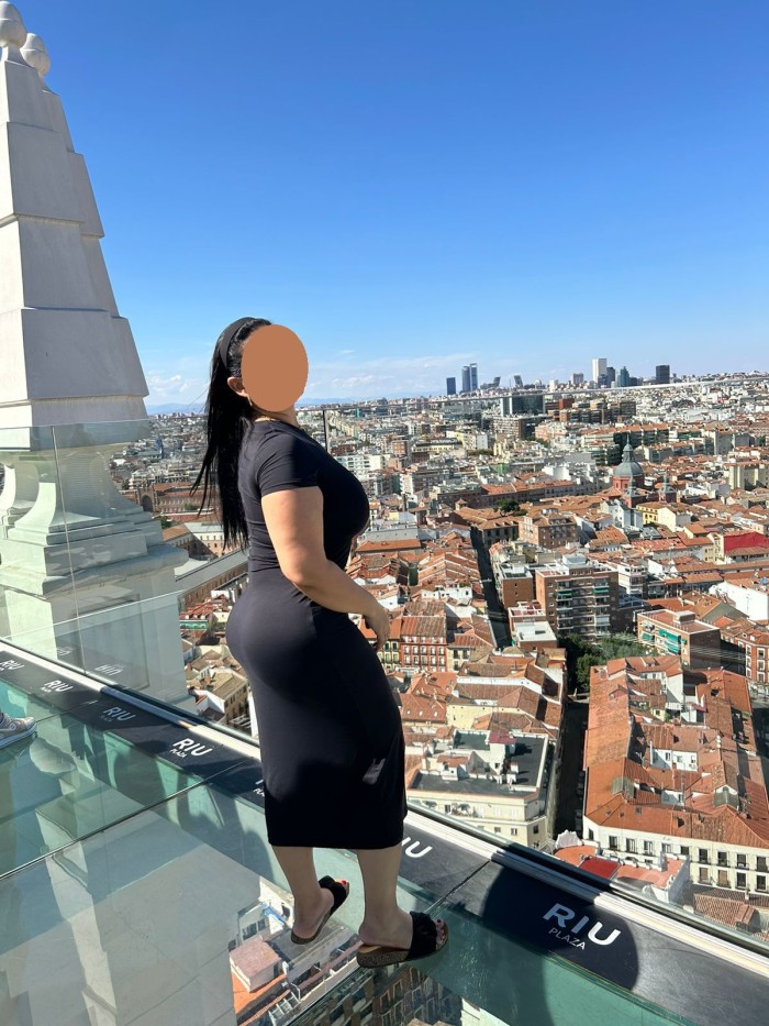 HERMOSA MUJER VENEZOLANA DE VUELTA A TU CIUDAD