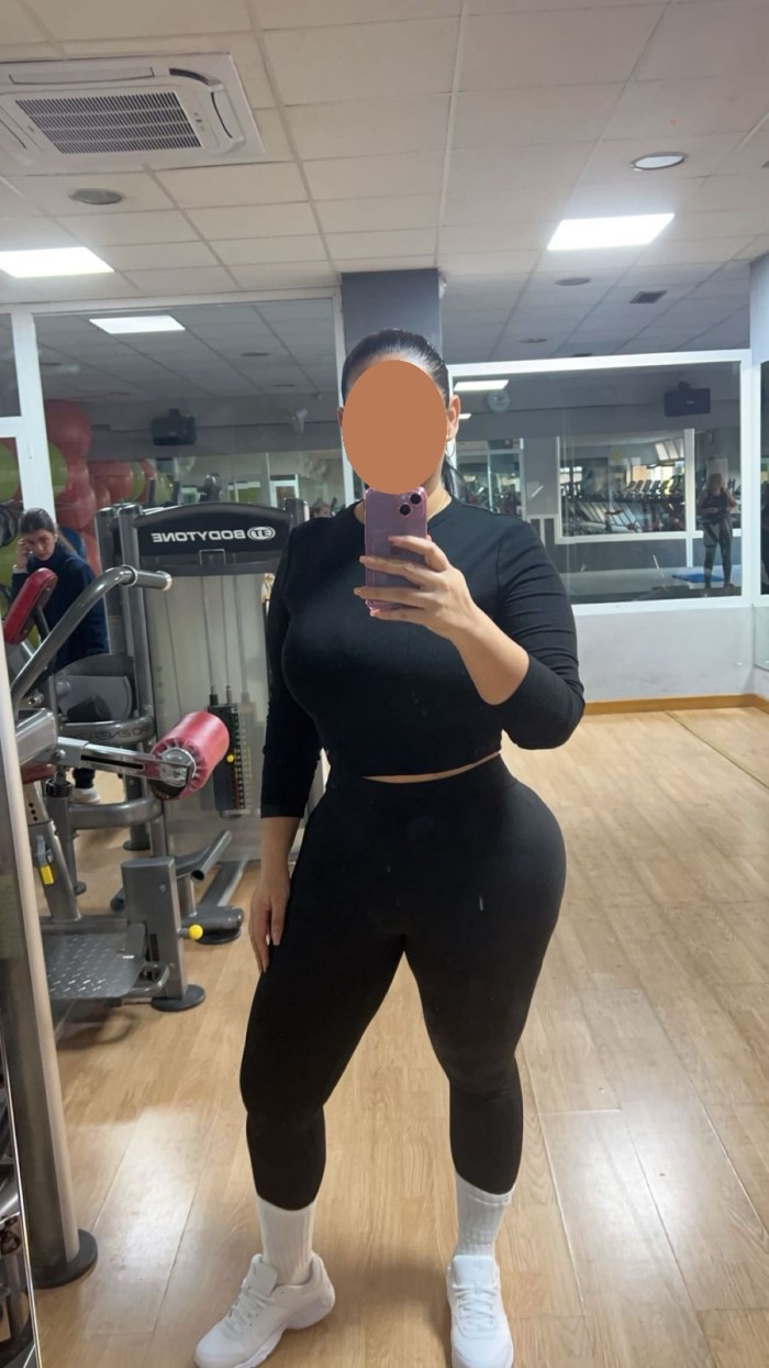 HERMOSA MUJER VENEZOLANA DE VUELTA A TU CIUDAD