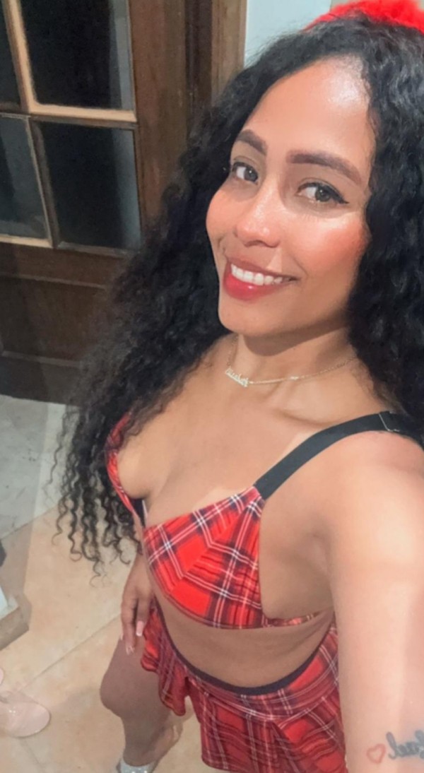 Tremenda chica erótica a tu alcance…