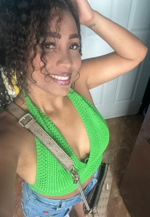 Tremenda chica erótica a tu alcance…