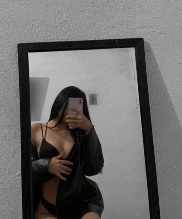 DELGADITA SENSUAL MUY COMPLACIENTE Y DISCRETA