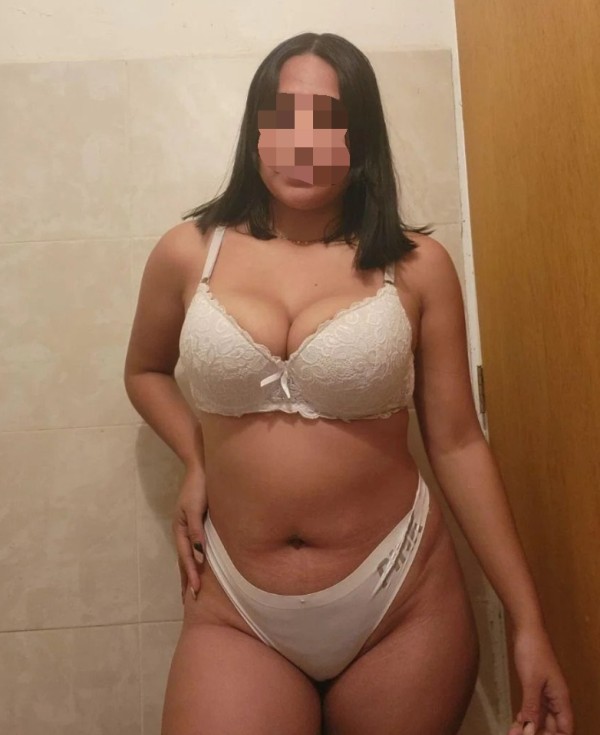 624520740 Fiestera, Ardiente señorita