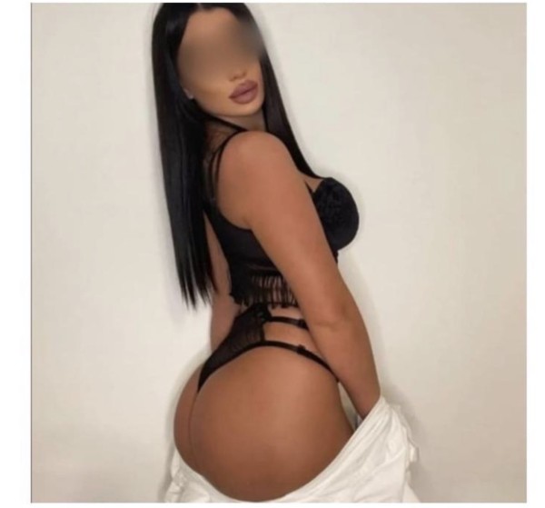 Española malagueña  fotos reales !!En Vigo en mi piso  o salidas