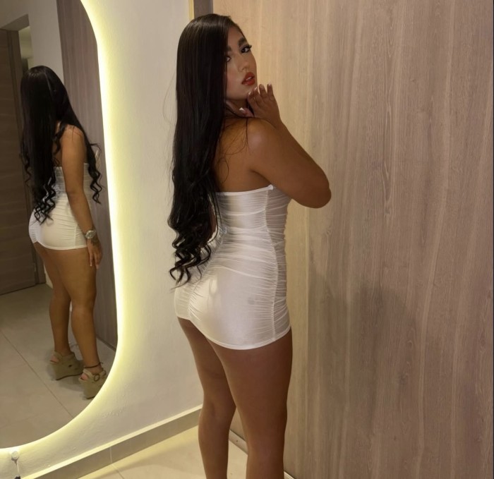 Latina arrecha NOVEDAD EN La Coruña