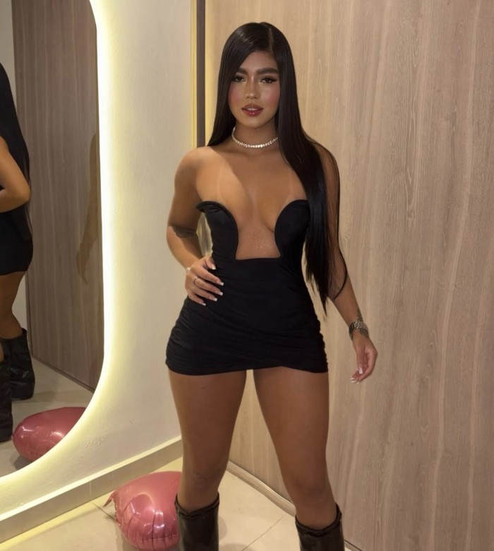 Latina arrecha NOVEDAD EN La Coruña