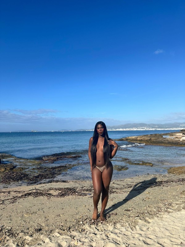 Morena Ardiente dispuesta a tenerte