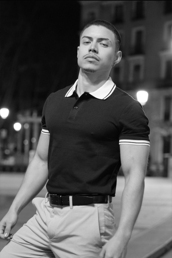 CHICO COMPAÑIA PERFECTA SI ERES CURIOSO PLACER 24H