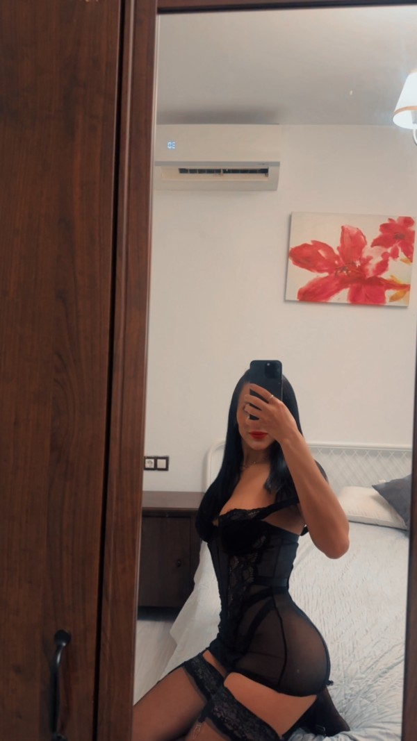 Brasileña auténtica  Mírella novedad