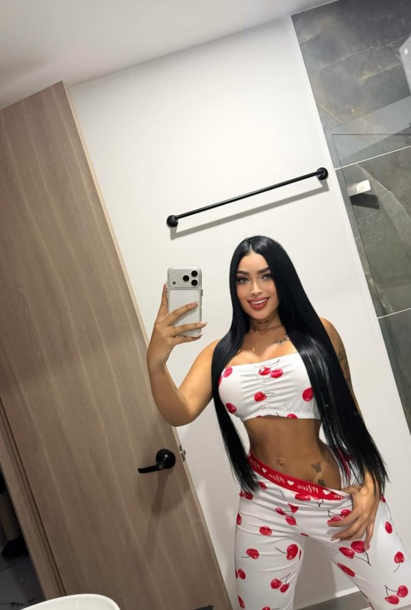 NUEVA EN TU CIUDAD!! Juliana FIESTERA DESCOMPLICADA DOMINA