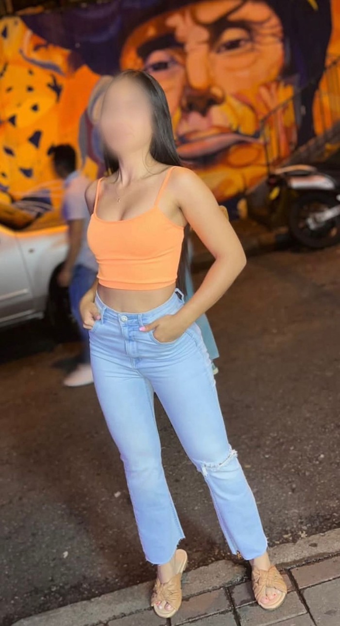 NOVEDAD FIESTERA Y CALIENTE