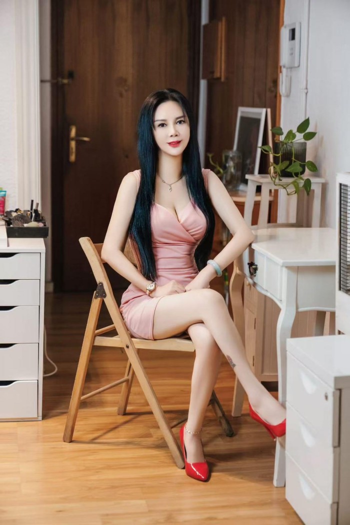 Preciosa oriental muy guapa en Lanzarote