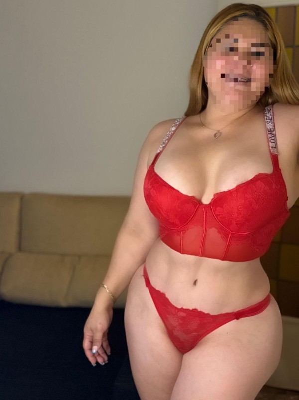 NOV. PATRICIA VEN CORRETE EN MI BOCA 50€