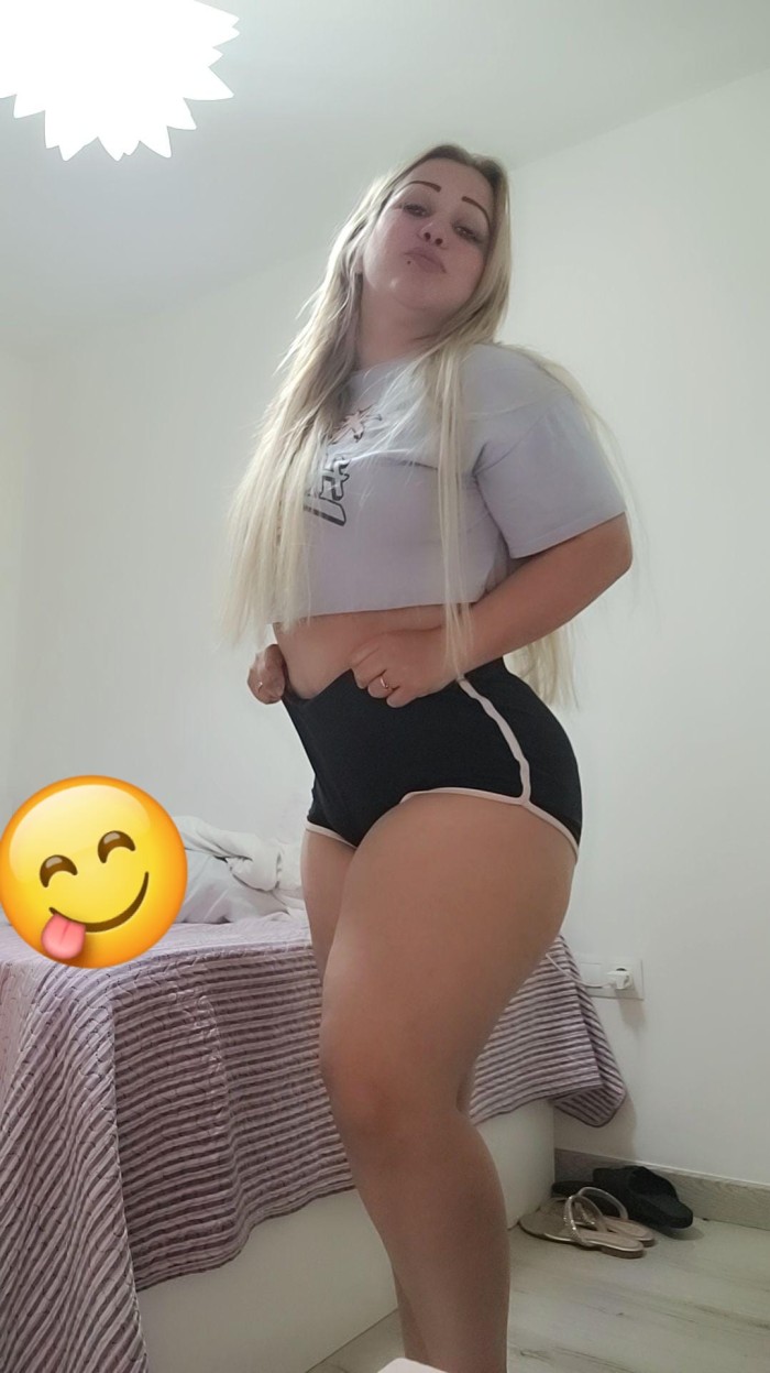 MARTINA Y LUCI AMIGAS  PARAGUAYAS  CALIENTES CACHONDAS A TOPE –  642003704