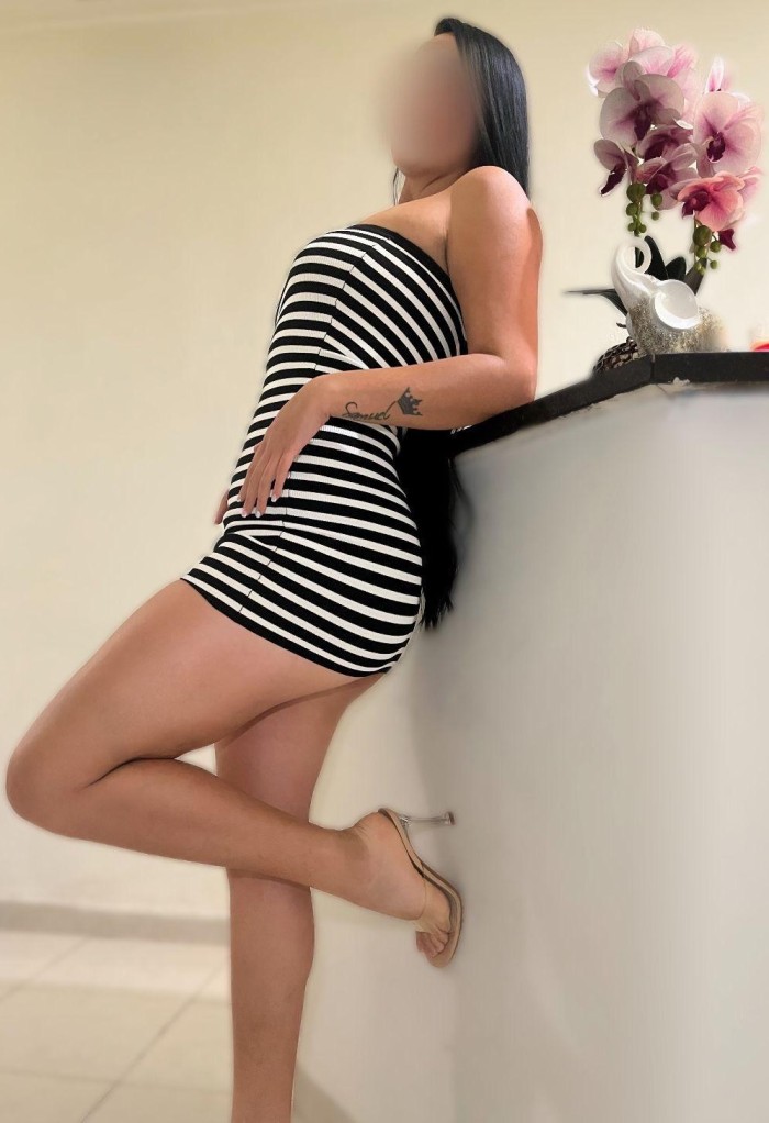 ENROLLADA Y MUY COMPLACIENTE