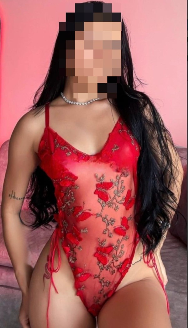 Hola amores recién llegada, Muy cachonda y fiestera