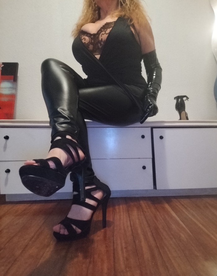 Ama Dominante