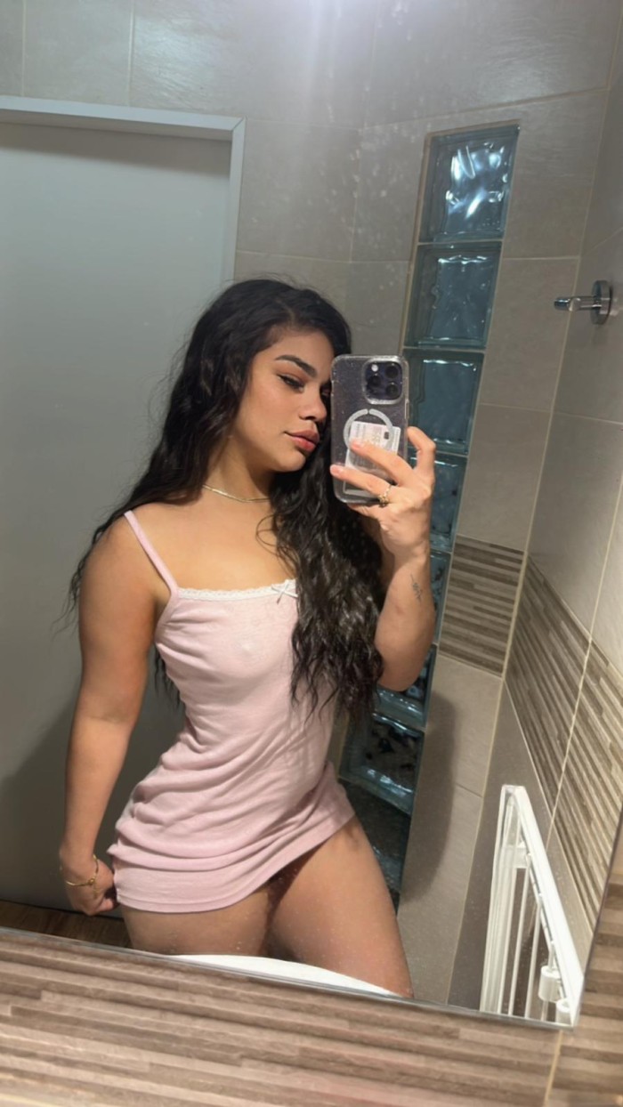 ARDIENTE SENSUAL COMPLACIENTE BOMBA DE SEXO