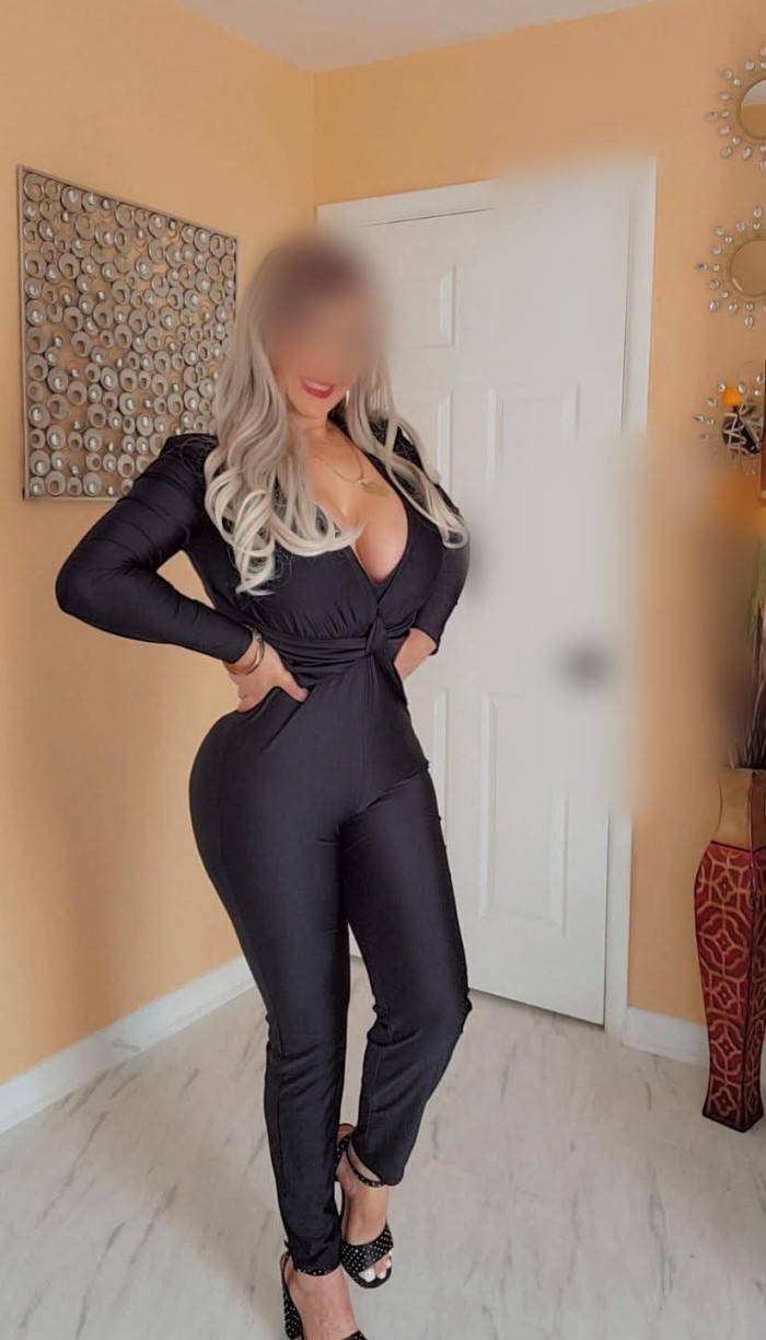 30€ trato de novios…besos con lengua griego