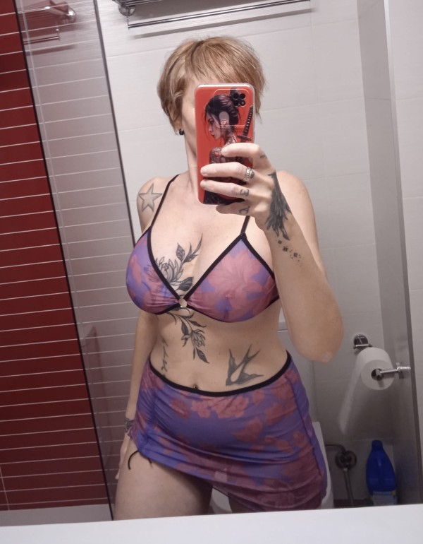 GALLEGA INDEPENDIENTE MUY FOGOSA