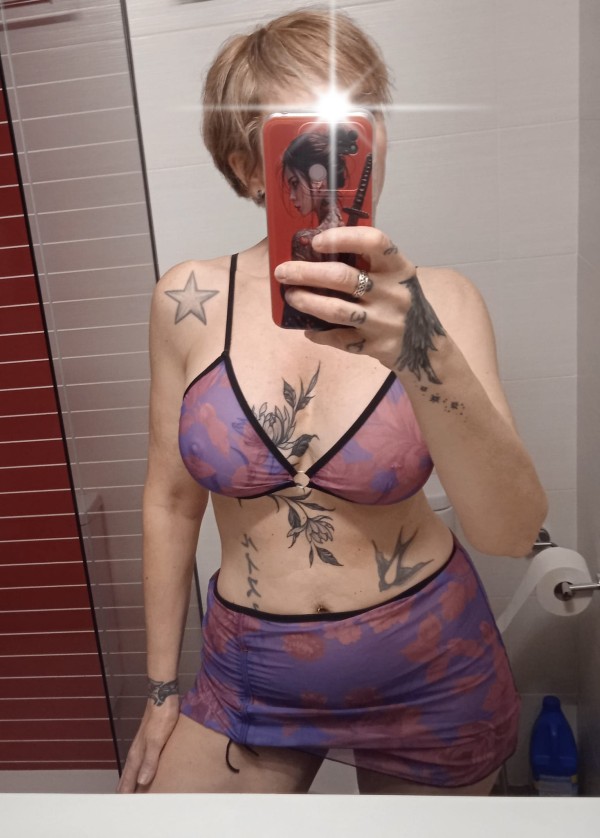 GALLEGA INDEPENDIENTE MUY FOGOSA