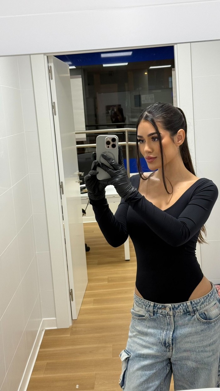 JOVEN BELLA UNIVERSITARIAA NUEVA EN TU ZONA!!