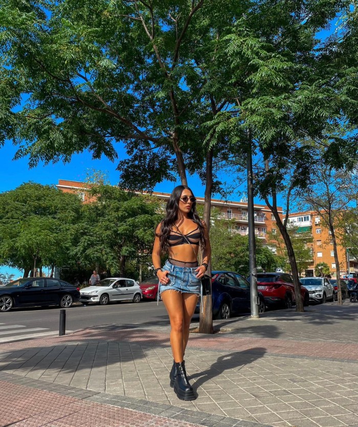 SARITA MODELO CALIENTE ME GUSTA TODO