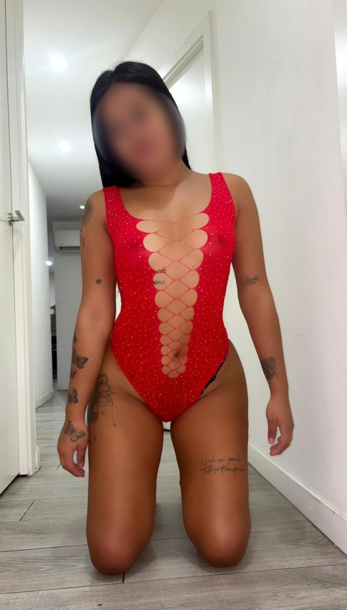 LINDA GEMELA CACHONDA FIESTERA