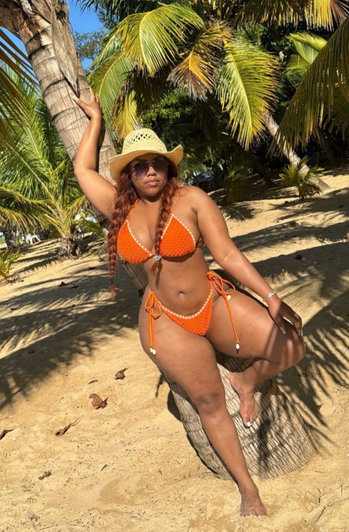 Encantadora nalgona super caliente , sumisa …