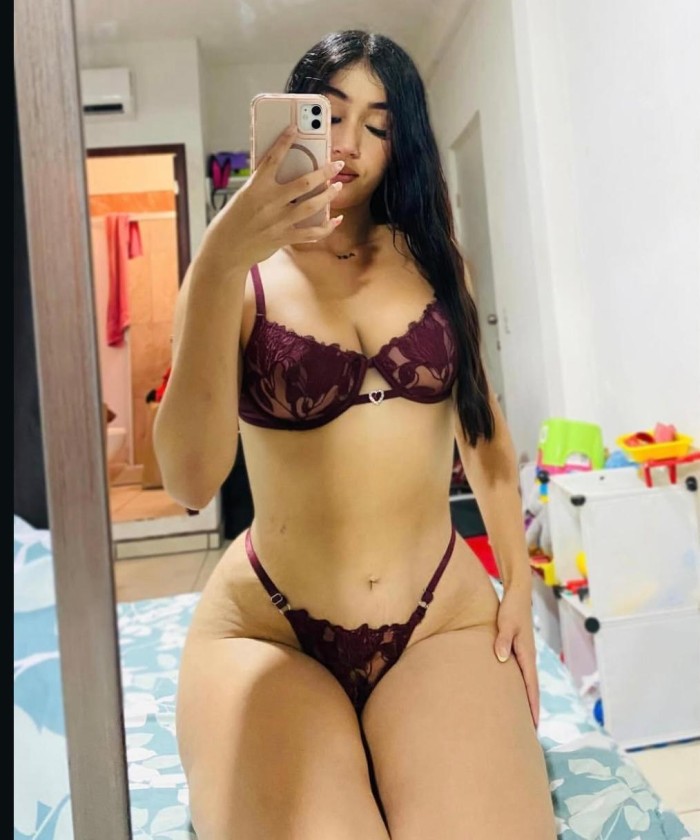 EN CALLE ALFONSO DE ZAMORA SENSUAL ESCORT ARDIENTE