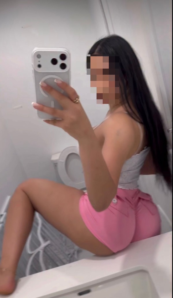Muy atrevida y fiestera