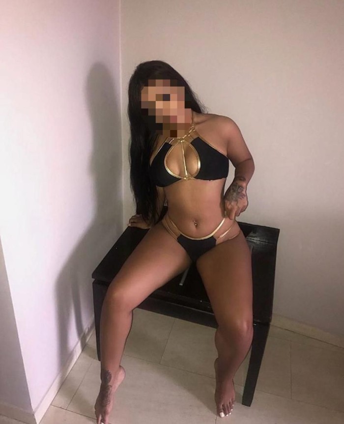 Hola, soy Daniela independiente en el Puerto de Sa