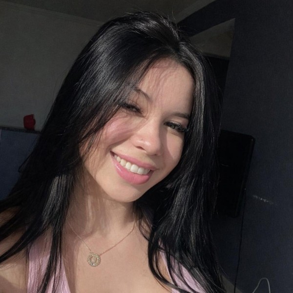 Bia guapa brasileña