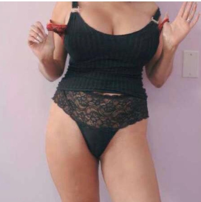 Supercachonda folladora madurita española