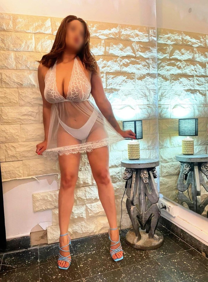 KAROL DULCE Y ENCANTADORA 24H