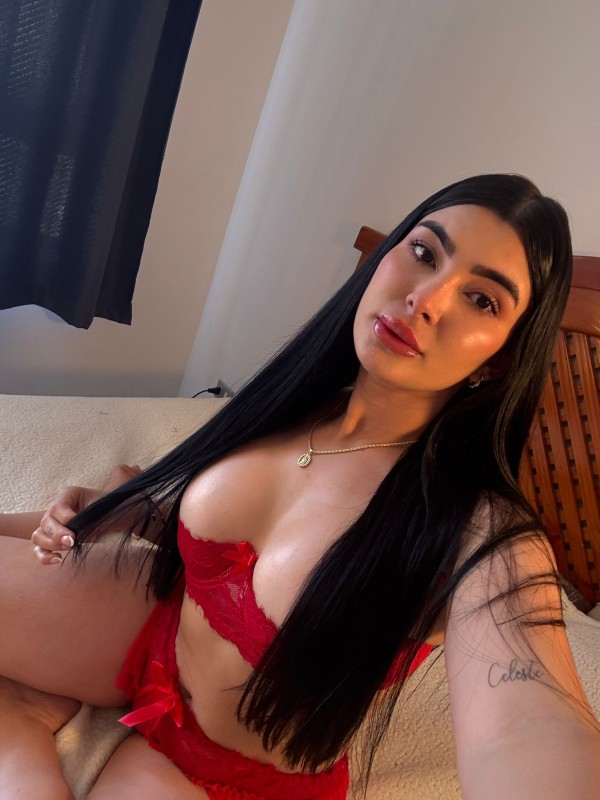 RECIEN LLEGADA VIOLETA! ARDIENTE Y SEXY LATINA EN HUESCA