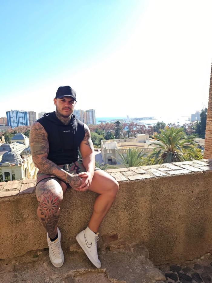 ATRACTIVO Y GUAPO LAINO, 672131237