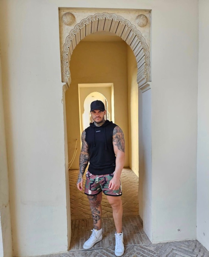 ATRACTIVO Y GUAPO LAINO, 672131237