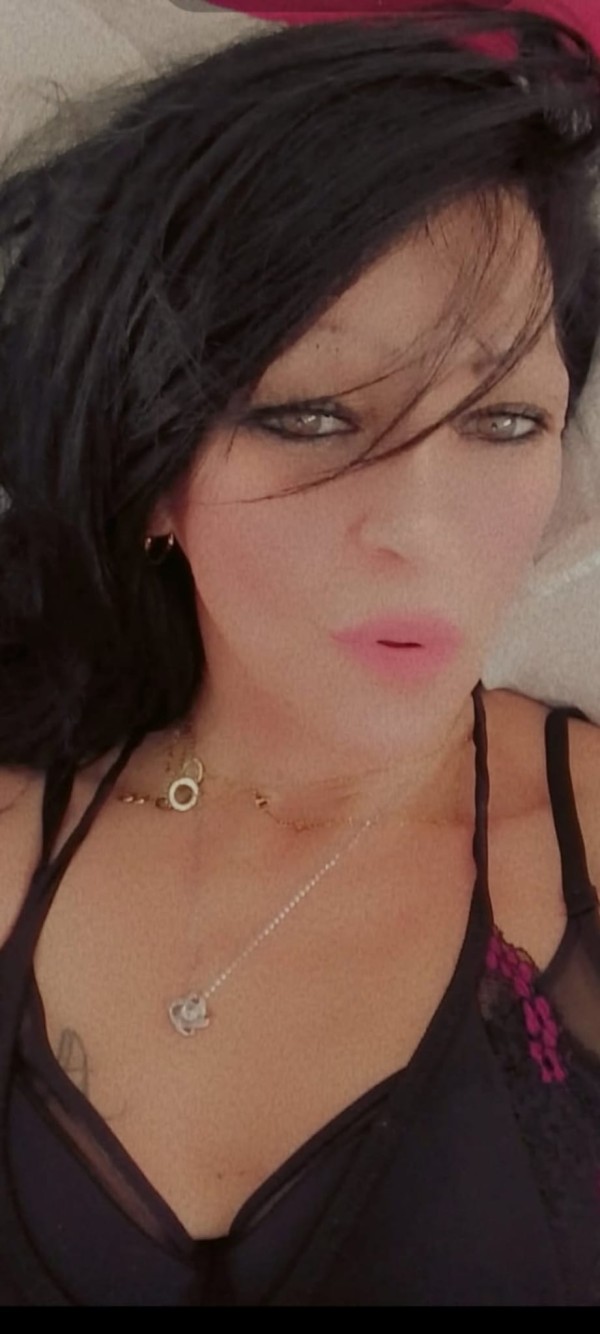 LUCÍA 39 años, MORBOSA Y MUY JUGUETONA…!!!