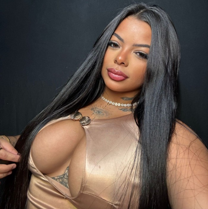 JOVEN Y ENCANTADORA COMPAÑÍA BRASILEÑA