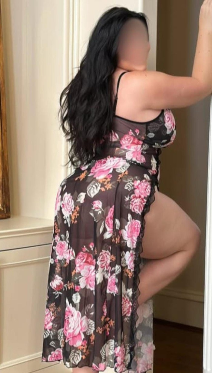 NOVEDAD ESTRELLA, MAMADA FLOTANTE!! GORDITA CON CULAZO QUE FLIPAS SABADELL