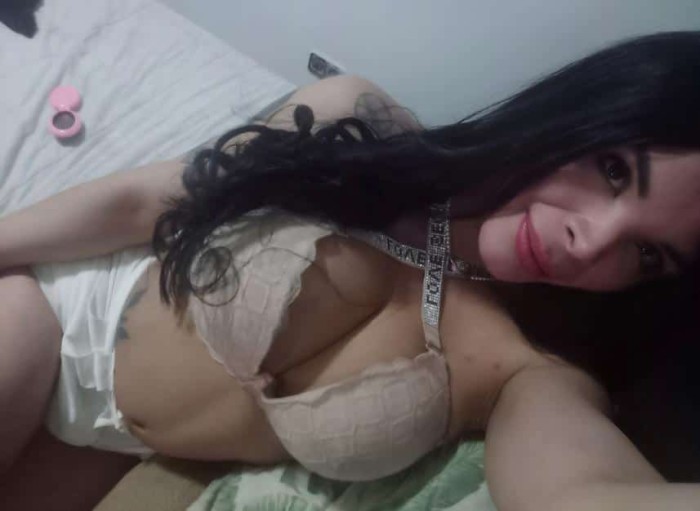 Chica trans a 4 patas