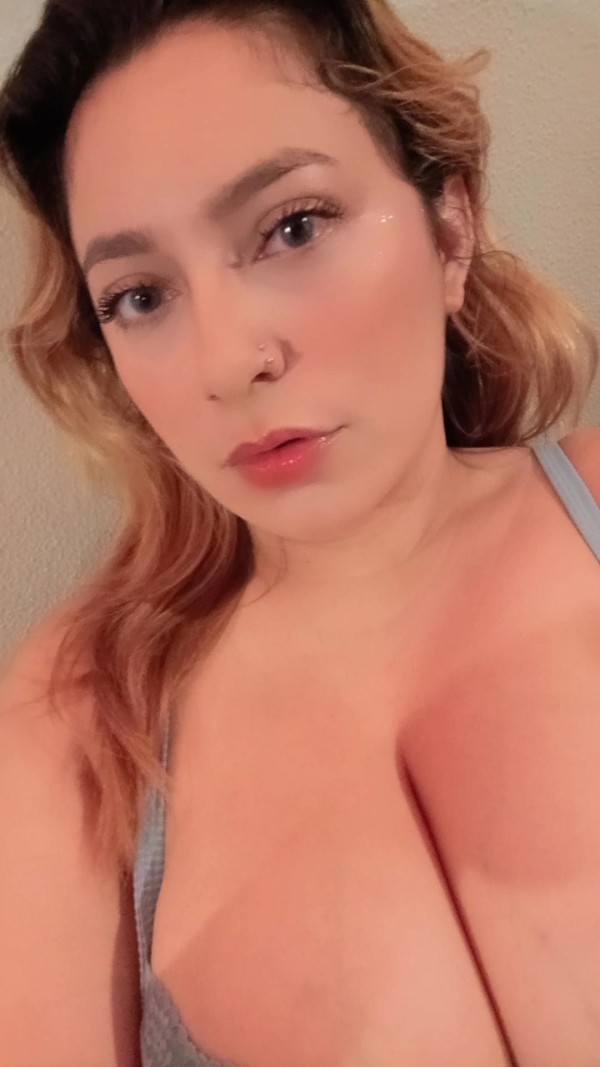 Sara ,española traviesa, juguetona, fiestera